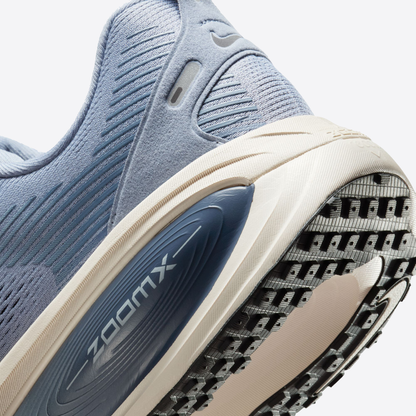Air Zoom Vomero 18 Sneakers - Premium Brand Shoes for Men and Women