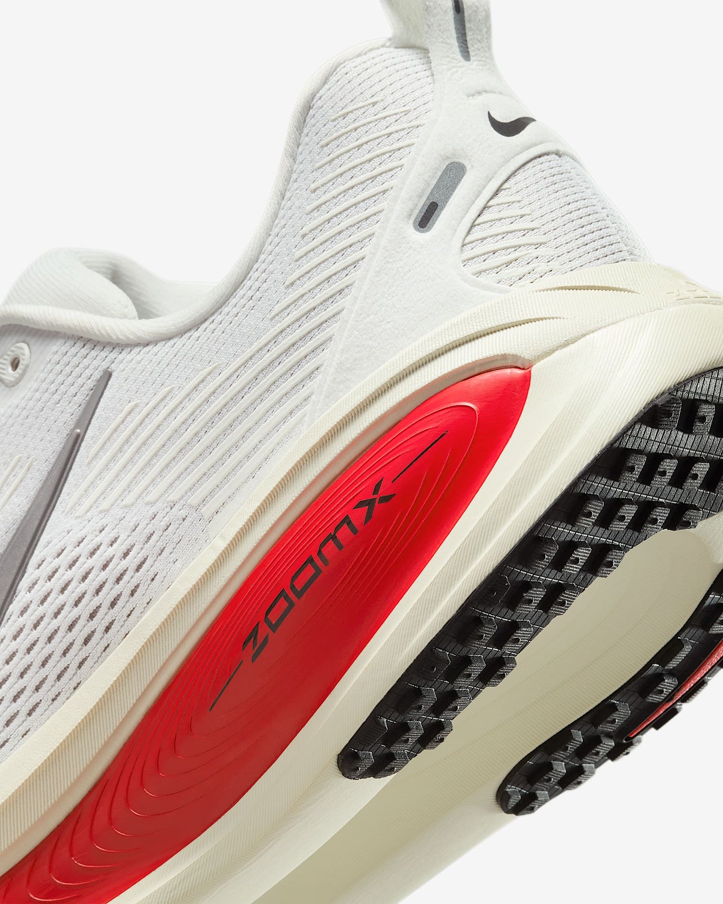 Air Zoom Vomero 18 Sneakers - Premium Brand Shoes for Men and Women