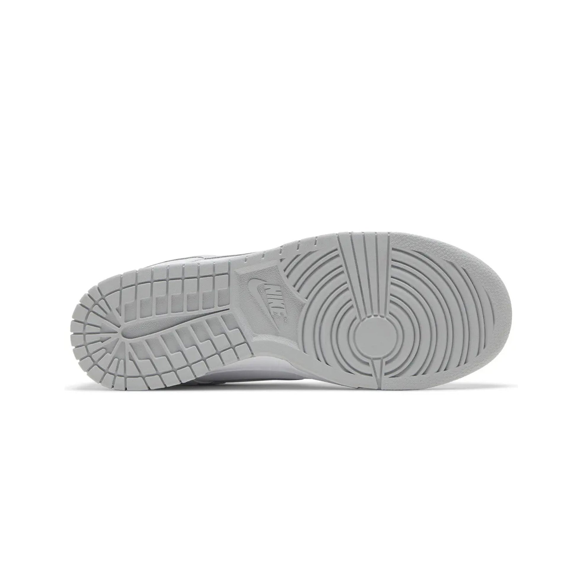 Nike Dunk Low 'Pure Platinum Grey'