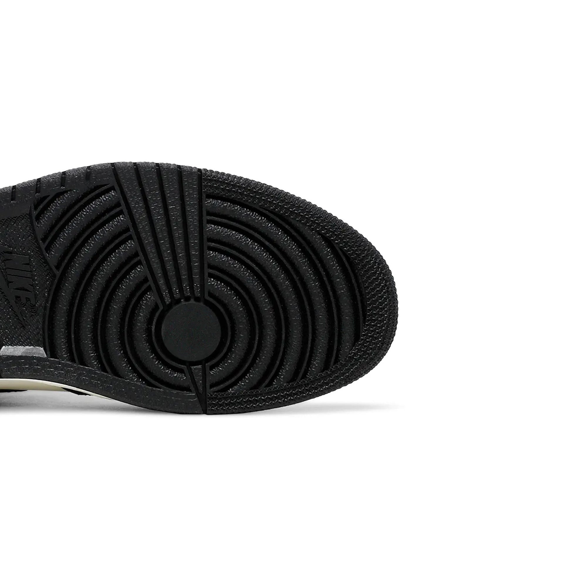 [Refurbished] Air Jordan 1 Retro High 'Dark Mocha' (2020)