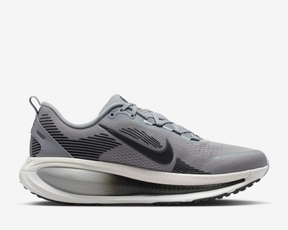 Air Zoom Vomero 18 Sneakers - Premium Brand Shoes for Men and Women