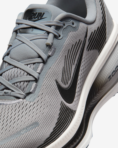Air Zoom Vomero 18 Sneakers - Premium Brand Shoes for Men and Women